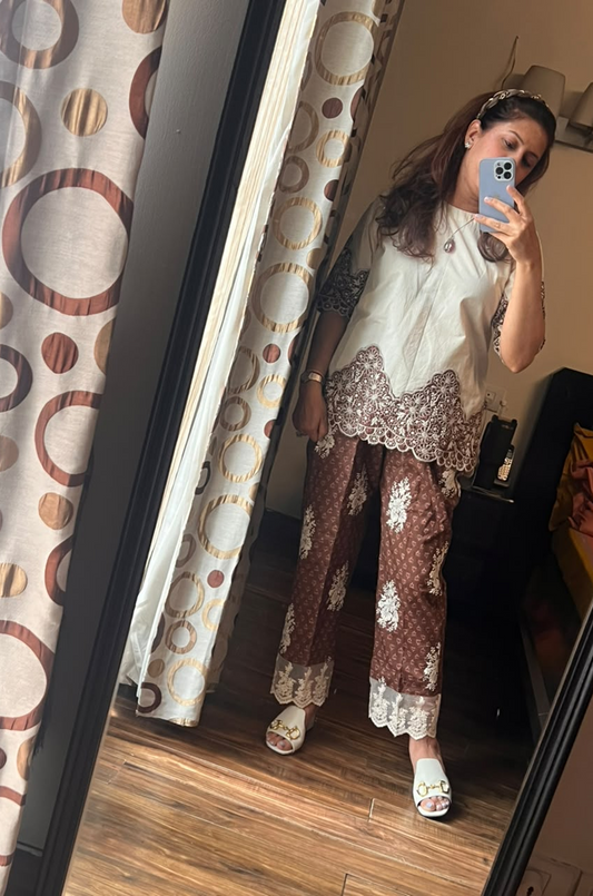 White Lace Hem Kurta with Printed Straight Pants Set